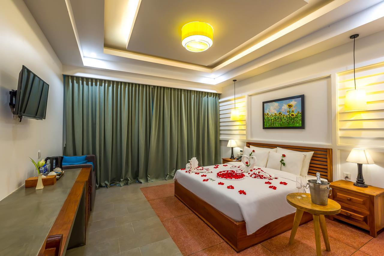 The Tito Suite Residence Siem Reap Bagian luar foto